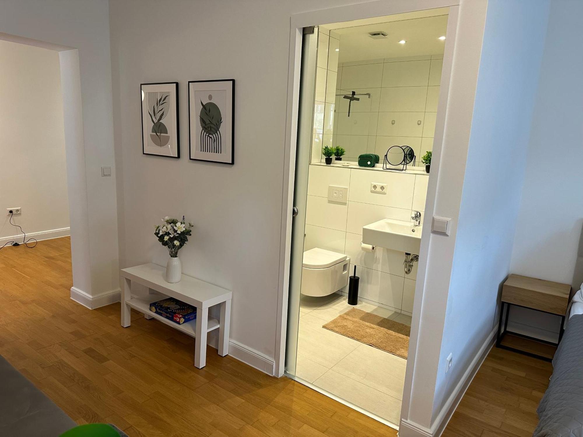 Bella Casa - Business&Family, 100M Zum Konzerteingang Schloss, Parkplatz, Smarttv, Netflix, Waschmaschine, 24H Checkin, 36Qm, Ap 12 Людвигсбург Экстерьер фото