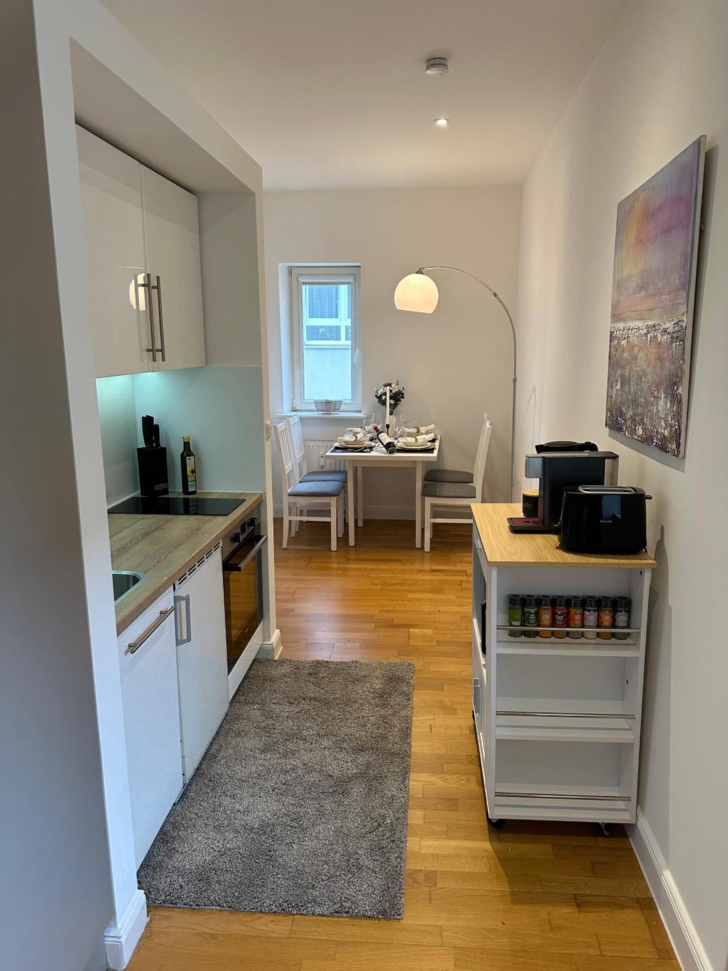 Bella Casa - Business&Family, 100M Zum Konzerteingang Schloss, Parkplatz, Smarttv, Netflix, Waschmaschine, 24H Checkin, 36Qm, Ap 12 Людвигсбург Экстерьер фото