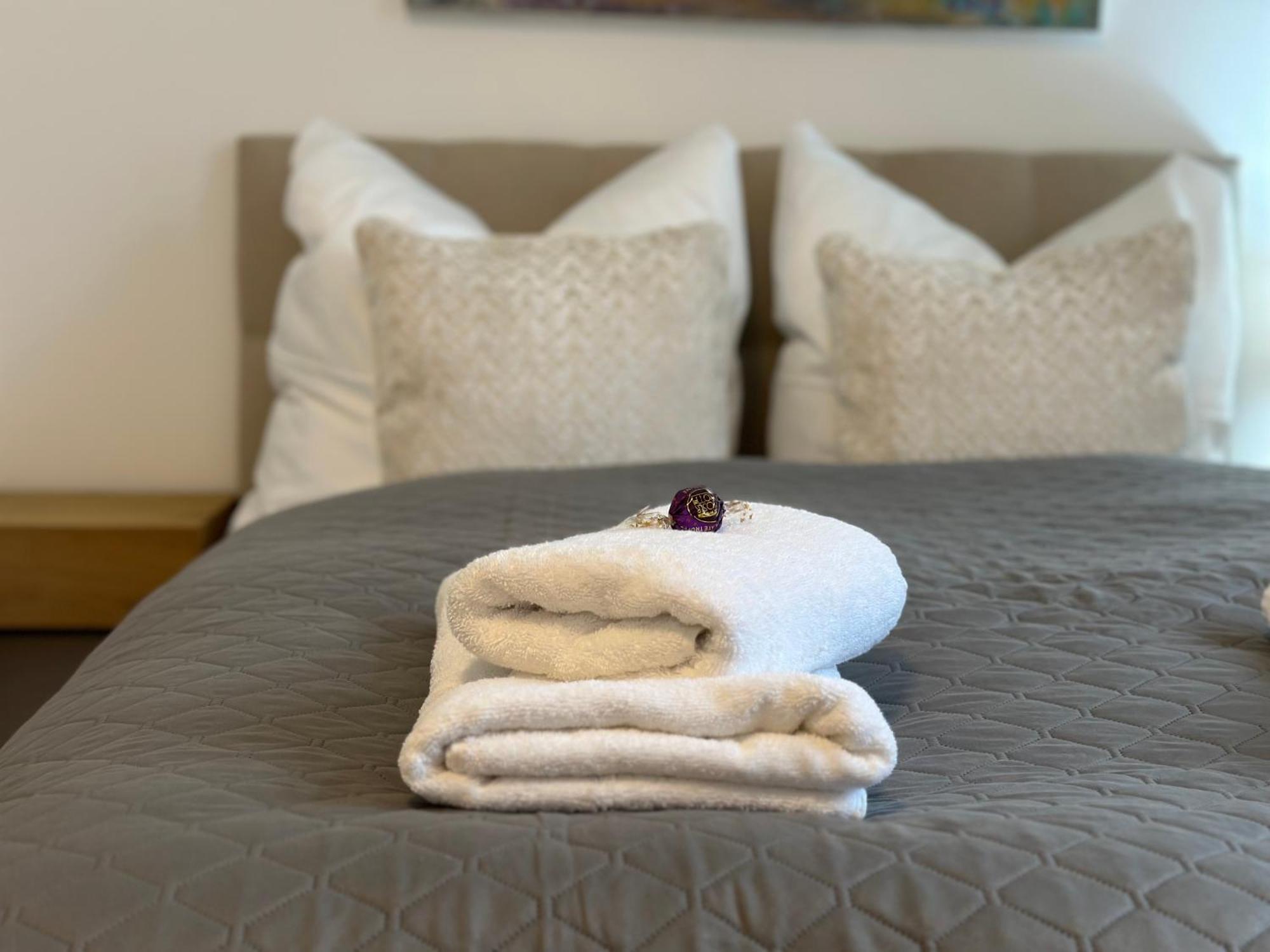 Bella Casa - Business&Family, 100M Zum Konzerteingang Schloss, Parkplatz, Smarttv, Netflix, Waschmaschine, 24H Checkin, 36Qm, Ap 12 Людвигсбург Экстерьер фото